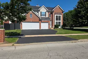 101 N Spruce Ave, Wood Dale, IL 60191 - Photo 1