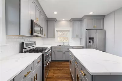 18 N Main Street, Naperville, IL 60540 - Photo 8