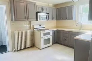 14 S Jackson St, Batavia, IL 60510 - Photo 6