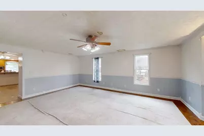 226 E Orleans Street, Paxton, IL 60957 - Photo 4