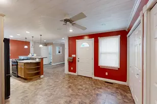 226 E Orleans St, Paxton, IL 60957 - Photo 16