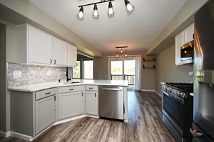 425 Locksley Dr, Streamwood, IL 60107 - Photo 14