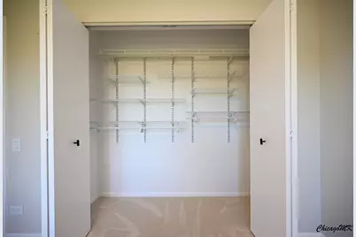 425 Locksley Drive, Streamwood, IL 60107 - Photo 32