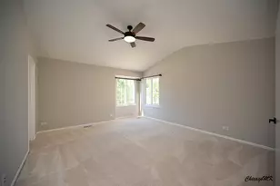 425 Locksley Dr, Streamwood, IL 60107 - Photo 22