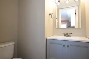 425 Locksley Dr, Streamwood, IL 60107 - Photo 18