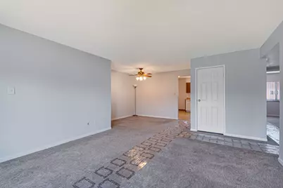 9446 Bay Colony Drive #2S, Des Plaines, IL 60016 - Photo 2