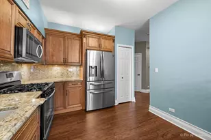 715 Riding Ln, Saint Charles, IL 60174 - Photo 8