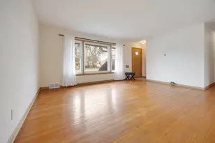 2701 Lee St, Melrose Park, IL 60164 - Photo 4