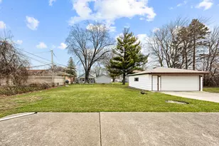 2701 Lee St, Melrose Park, IL 60164 - Photo 24