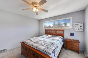 915 S Na Wa Ta Ave, Mount Prospect, IL 60056 - Photo 14