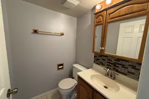 4564 Whitney Dr, Hanover Park, IL 60133 - Photo 8