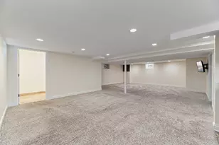 8926 Menard Ave, Morton Grove, IL 60053 - Photo 18