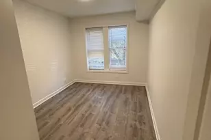 2003 W Fargo Ave, Chicago, IL 60645 - Photo 8