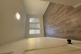 2003 W Fargo Ave, Chicago, IL 60645 - Photo 6