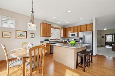 2238 Carillon Drive, Grayslake, IL 60030 - Photo 10