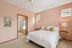 2238 Carillon Dr, Grayslake, IL 60030 - Photo 16