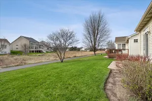 2238 Carillon Dr, Grayslake, IL 60030 - Photo 24