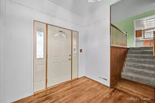 876 Darlington Ln, Crystal Lake, IL 60014 - Photo 6