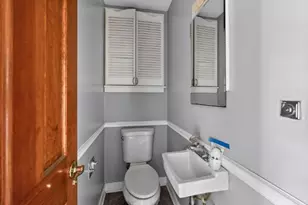 2764 W 95th Pl, Evergreen Park, IL 60805 - Photo 20