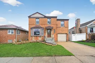 2764 W 95th Pl, Evergreen Park, IL 60805 - Photo 2
