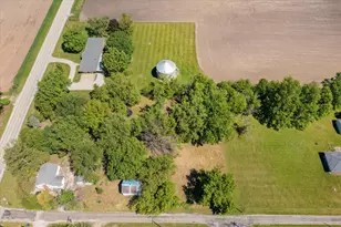 501 N State St, Bellflower, IL 62174 - Photo 36