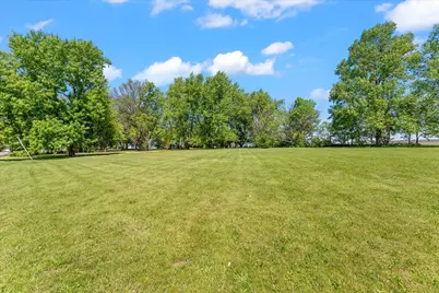 501 N State Street, Bellflower, IL 62174 - Photo 30