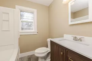 706 N Prairie St, Bloomington, IL 61701 - Photo 20