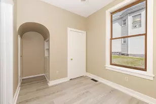 706 N Prairie St, Bloomington, IL 61701 - Photo 18