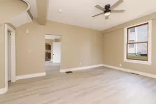 706 N Prairie St, Bloomington, IL 61701 - Photo 12