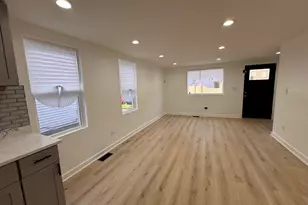 751 Kane St, Aurora, IL 60505 - Photo 4