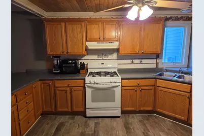 201 E Cleveland Street, Heyworth, IL 61745 - Photo 6