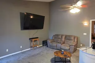 201 E Cleveland St, Heyworth, IL 61745 - Photo 18