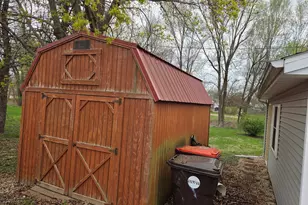 201 E Cleveland St, Heyworth, IL 61745 - Photo 36