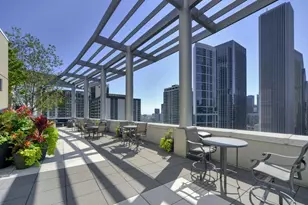 201 N Westshore Dr, Chicago, IL 60601 - Photo 22