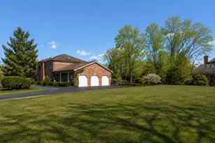 461 Clover Ave, Lake Forest, IL 60045 - Photo 2
