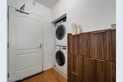 600 N Dearborn Street #1705, Chicago, IL 60610 - Photo 14