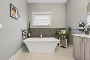 3518 W Wolfram St, Chicago, IL 60618 - Photo 20