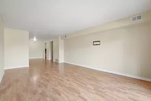 1895 Tall Oaks Dr, Aurora, IL 60505 - Photo 2