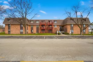 1895 Tall Oaks Dr, Aurora, IL 60505 - Photo 1