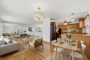 16948 Briargate Dr, Country Club Hills, IL 60478 - Photo 2