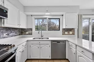 107 Chicory Ct, Rolling Meadows, IL 60008 - Photo 12