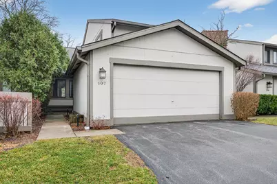107 Chicory Court, Rolling Meadows, IL 60008 - Photo 2