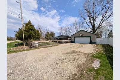 2434 E 2350th Road, Marseilles, IL 61341 - Photo 2