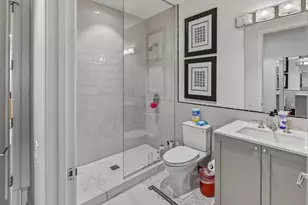 21 N May St, Chicago, IL 60607 - Photo 48