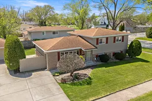 229 Illinois St, Park Forest, IL 60466 - Photo 2