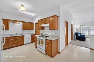 1062 Chovan Dr, Joliet, IL 60435 - Photo 8