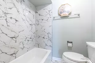 851 Sutton Ct, Lincolnshire, IL 60069 - Photo 18