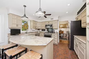 6662 Breckenridge Rd, Lisle, IL 60532 - Photo 8
