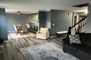 527 Driftwood Ln, Harvard, IL 60033 - Photo 2