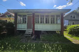 8028 S Bennett Ave, Chicago, IL 60617 - Photo 4